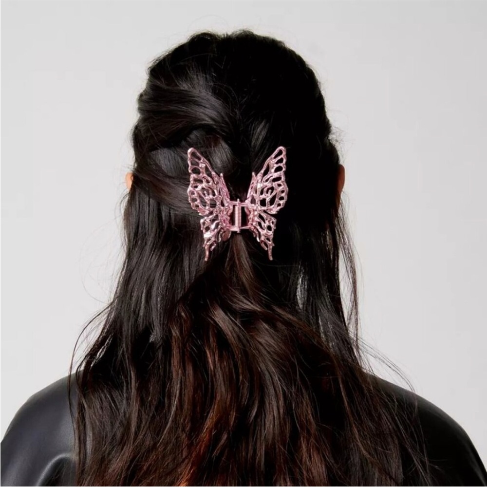 Urban Outfitters Metallic Pink Butterfly Metal Claw Hair clip